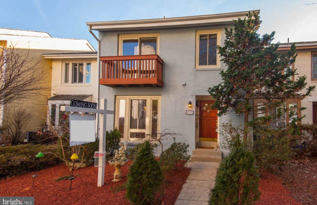 2025 CHADDS FORD DRIVE - 2025 Chadds Ford Drive, Reston, VA 20191