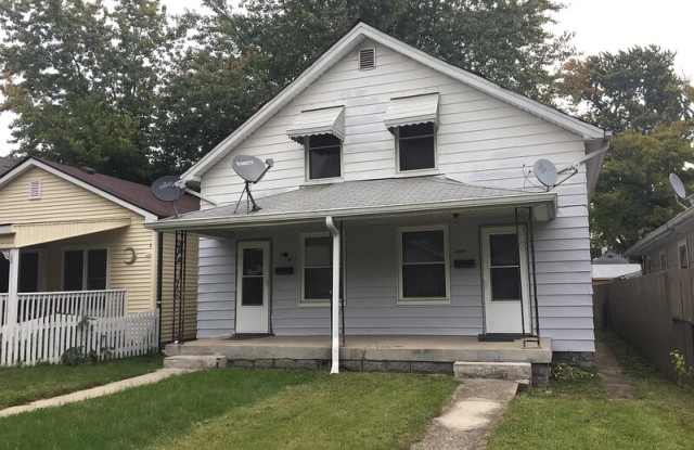 411 N Centennial St photos photos