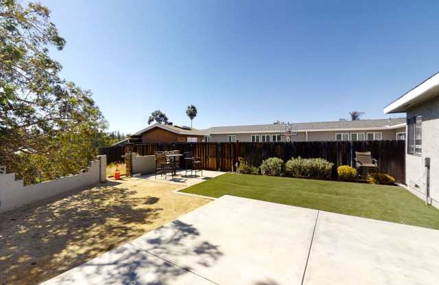 7BD/3BA, Big Driveway!! Gallery 3
