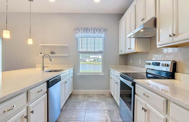 5644 Estero Loop Gallery 4