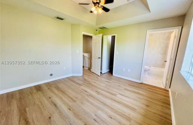 1592 SE 27th Ct Gallery 4