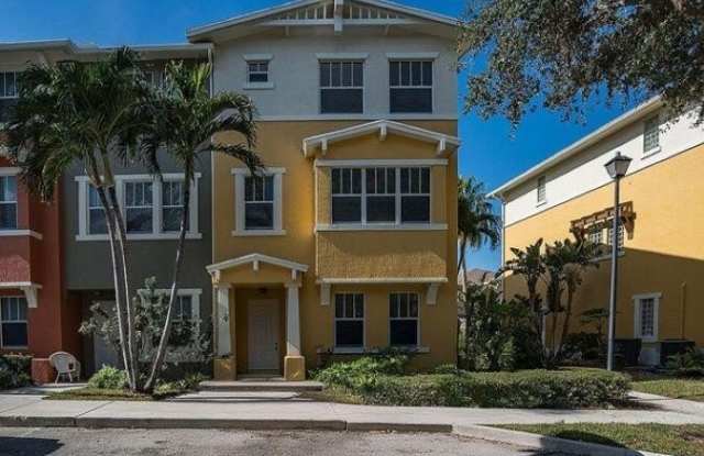 810 Marina Del Ray Lane photos photos