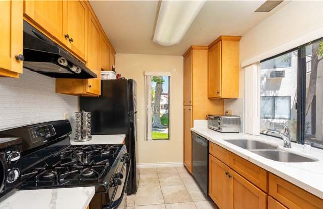 Spacious 2-Bedroom, 2-Bathroom Condo Available in Mira Mesa - 8445 Westmore Road, San Diego, CA 92126