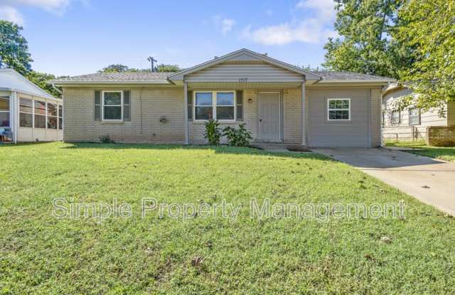 1517 McDonald Dr - 1517 Mcdonald Drive, Midwest City, OK 73130