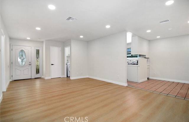 6162 Peterson Avenue Gallery 2