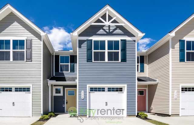 $500 Off 1st Month's Rent! Charming Home - 3 Br/2.5 Bath, Pet-Friendly in Calabash. Easy access to the North Carolina or South Carolina beaches photos photos