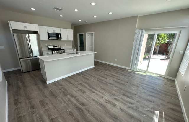 Built in 2023!! 4BD/2BA Gallery 4