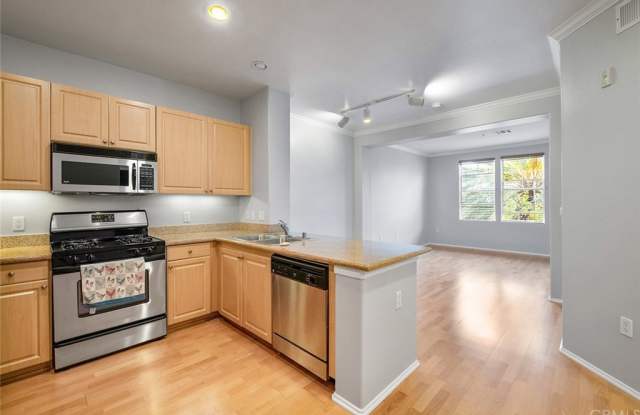 2454 Watermarke Place Gallery 2