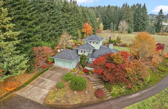 Spacious custom home in desirable location- 4/2.5 + bonus room! photos photos