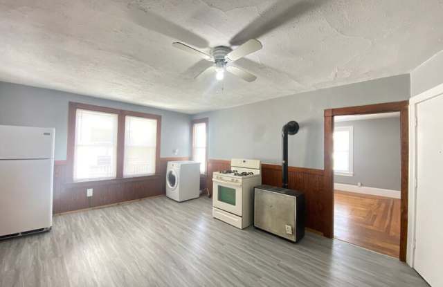 558 Montgomery St. photos photos