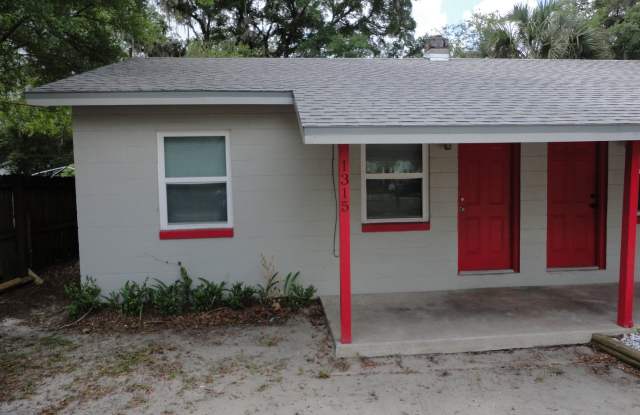 Nice recently Remodel 2 bedroom/1 bath duplex photos photos