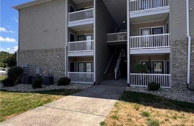 7106 Friendly Avenue photos photos