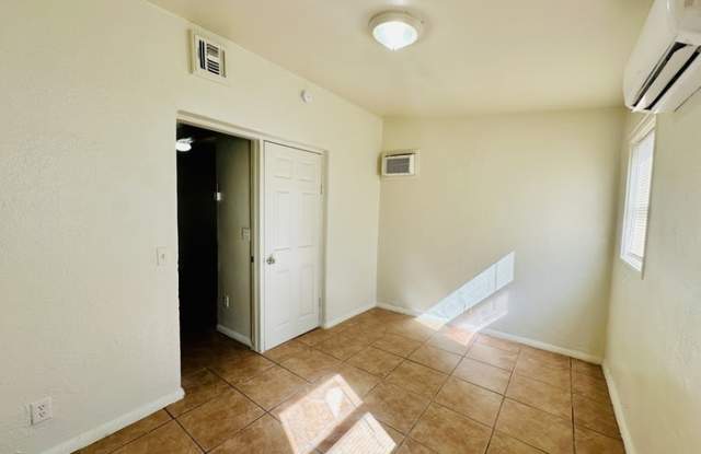 204 East Aviation Drive Gallery 4