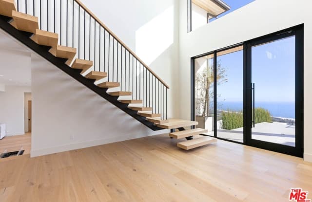 5366 Horizon Dr Gallery 2