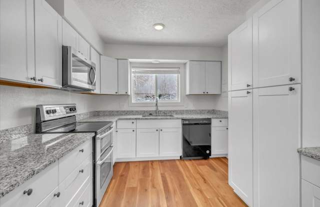 35 West 100 North - 1 - 35 West 100 North, Hyrum, UT 84319