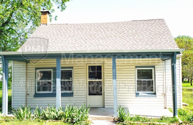 206 W 81st St - 206 West 81st Street, Kansas City, MO 64114