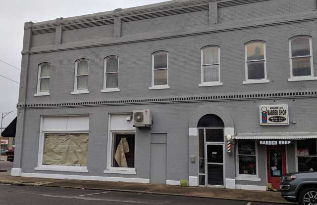 Commercial or residential loft unit available in Historic Downtown Russellville photos photos