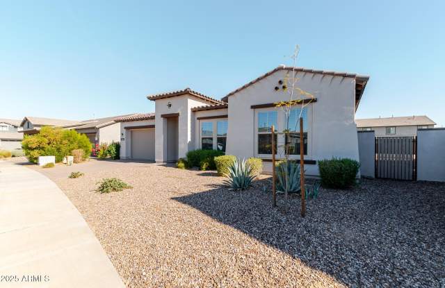 10723 E TUPELO Avenue photos photos