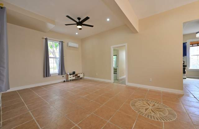 332 E Olive Ave photos photos