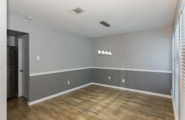 6 Woodlot Court Gallery 4