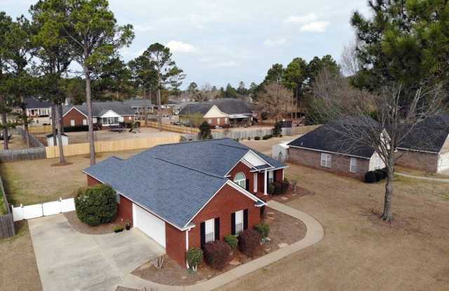 150 Fairethorne Drive Gallery 3