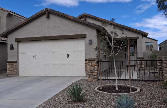 40366 W Sunland Drive Gallery 1