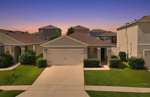 Luxurious 3 bed, 2 bath single family home. Gallery 1