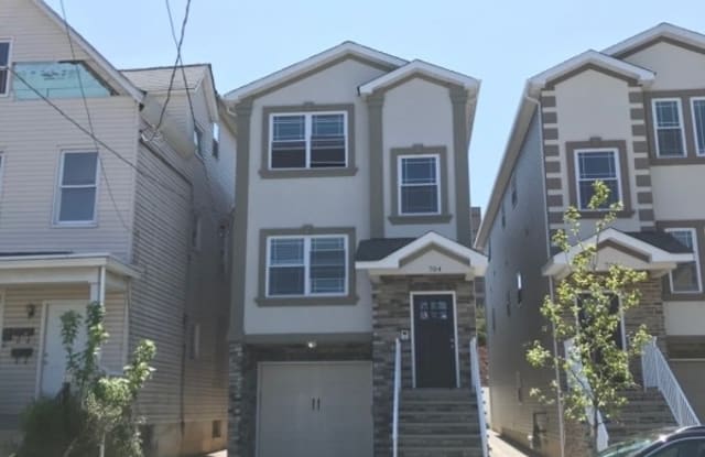 704 SOUTH PARK ST - 704 Park Street, Elizabeth, NJ 07201