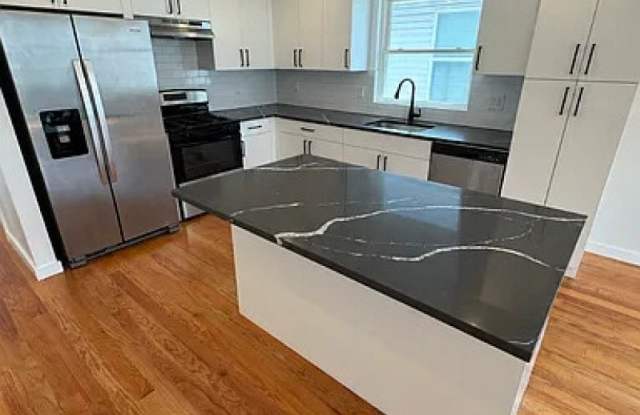 753 Seaport Dr Gallery 2