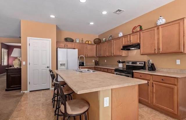 2310 W Spur Drive Gallery 2