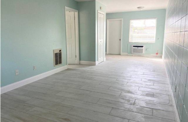 5516 3rd Avenue - 5516 Third Avenue, Pine Manor, FL 33907 5516 3rd Avenue - 5516 Third Avenue, Pine Manor, FL 33907