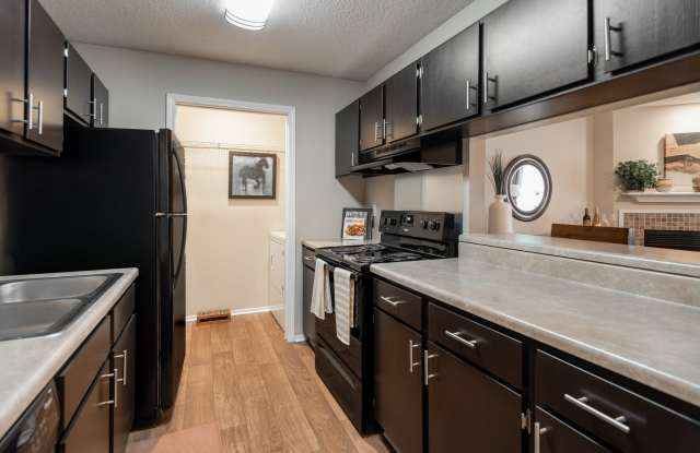Riverset Apartments Gallery 4