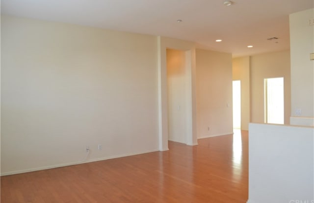2257 Chaffee Street Gallery 3