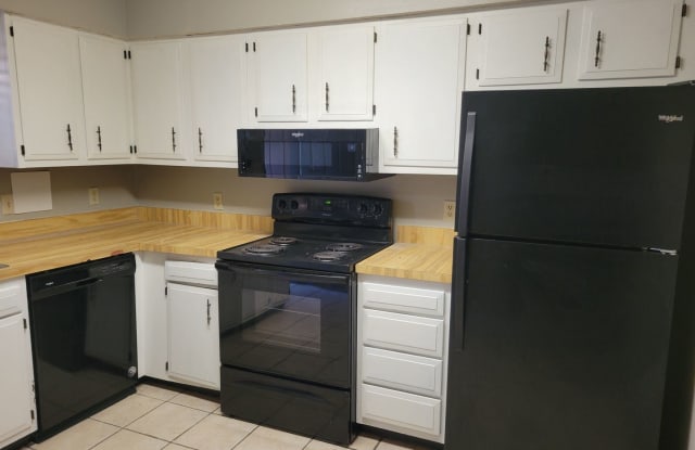 474 Newport Dr - 474 Newport Drive, Orange Park, FL 32073