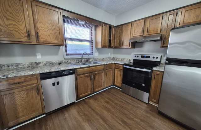 Beautiful home with detached garage! Gallery 3