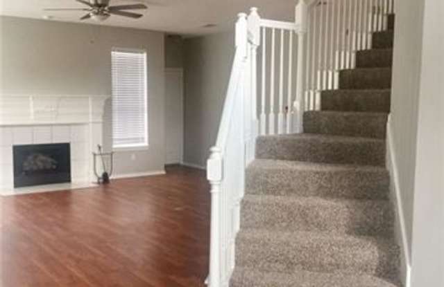1513 Broken Bow Trail Gallery 3
