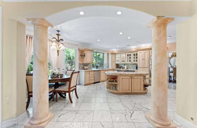 27201 South Ridge Drive Gallery 4