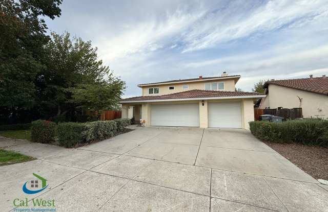 $4495 - Spacious 5 Bed/3 Bath Gilroy Home Located in Sunrise Park Neighborhood photos photos