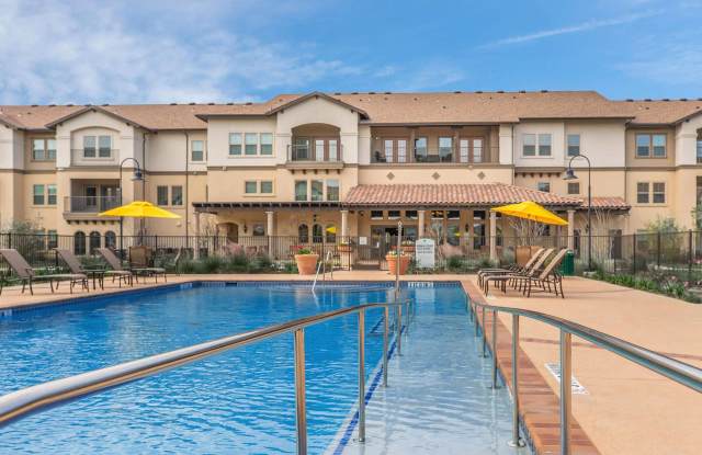 Connally at Clear Creek 55+ Apartments Gallery 4