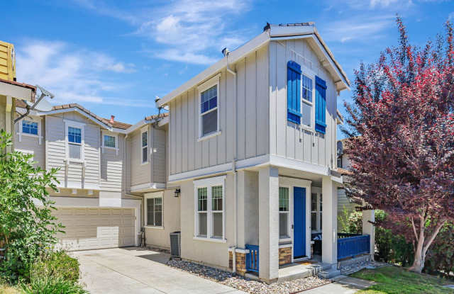 $4395 - Modern and Comfortable 4 Br/3 Ba home in the quiet Foothills of West Gilroy Gallery 3
