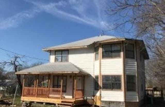 108 W College Street - 108 West College Street, Princeton, TX 75407