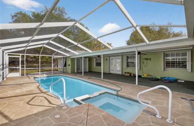 2065 OAK BEACH Boulevard Gallery 2