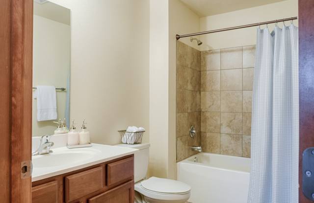 Rockridge Apartment Homes Gallery 4
