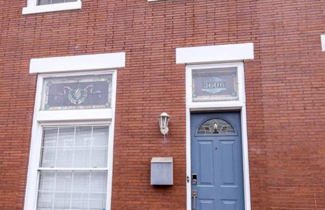 3606 HUDSON Street Gallery 1