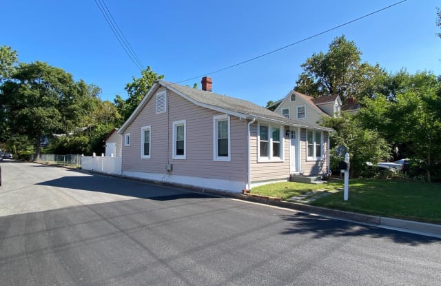 5022 BRANCHVILLE RD - 5022 Branchville Road, College Park, MD 20740