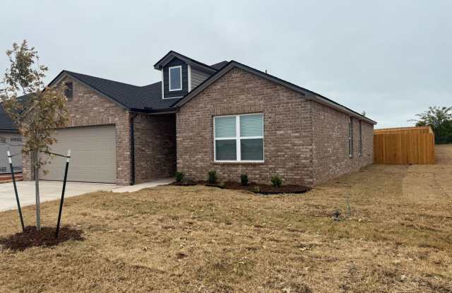 Very Nice and Spacious 3 Bedroom Home in Newcastle Schools Gallery 3