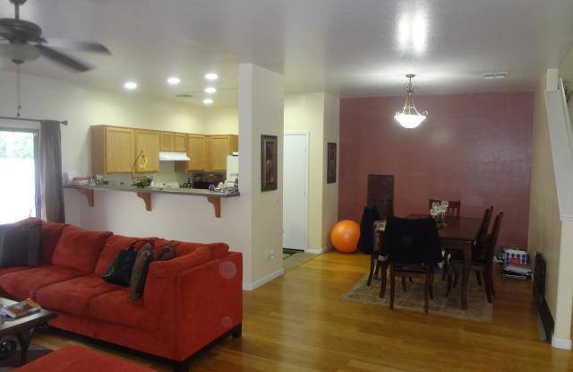 10643 N 70TH Avenue Gallery 3