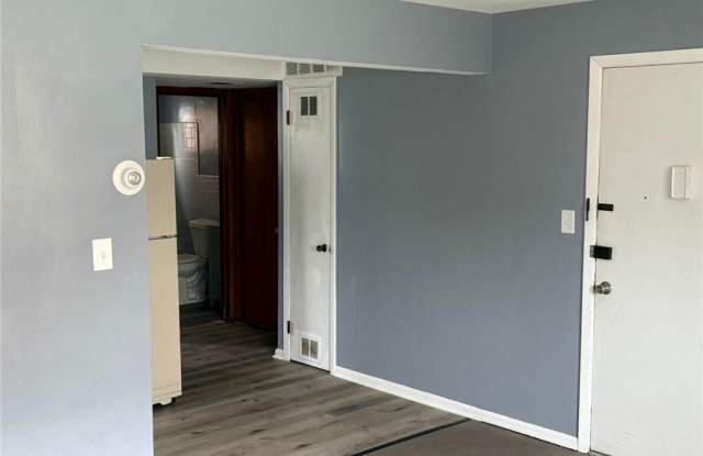17911 Lake Shore Boulevard photos photos