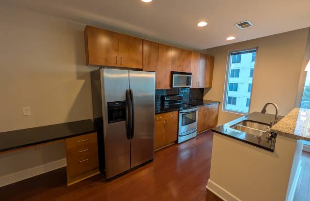 Plaza Midtown, 44 Peachtree Pl., Nw Gallery 3