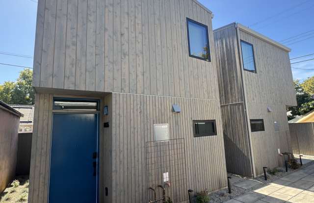 1405 TOMATO ALLEY photos photos